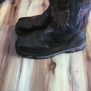 Justin Sqare Steel Toe Slip On 9.5 Boots